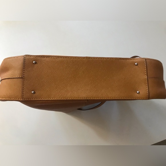 HOBO tan purse - Picture 6 of 9